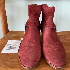 RARE Sezane Ankle Booties in Rust NWT